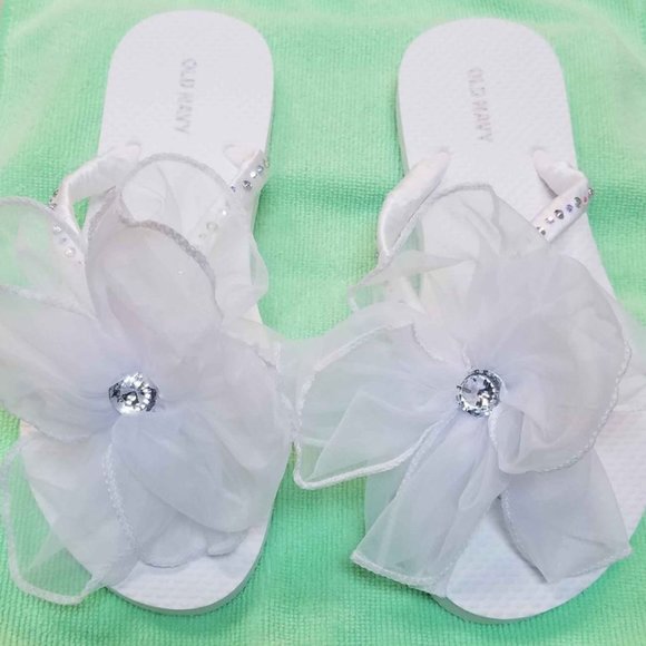White Floral Flip Flops for Women-Size 7-Hand Crafted-NEW - Picture 2 of 5
